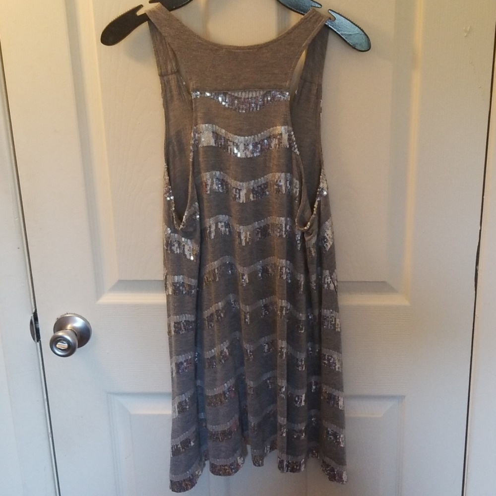 Sequined top - Picture 2 of 2